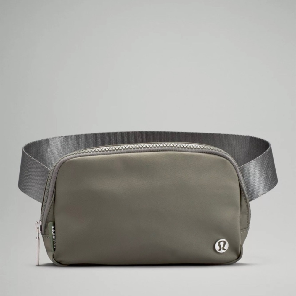Lululemon everywhere belt bag NWT Grey Sage
